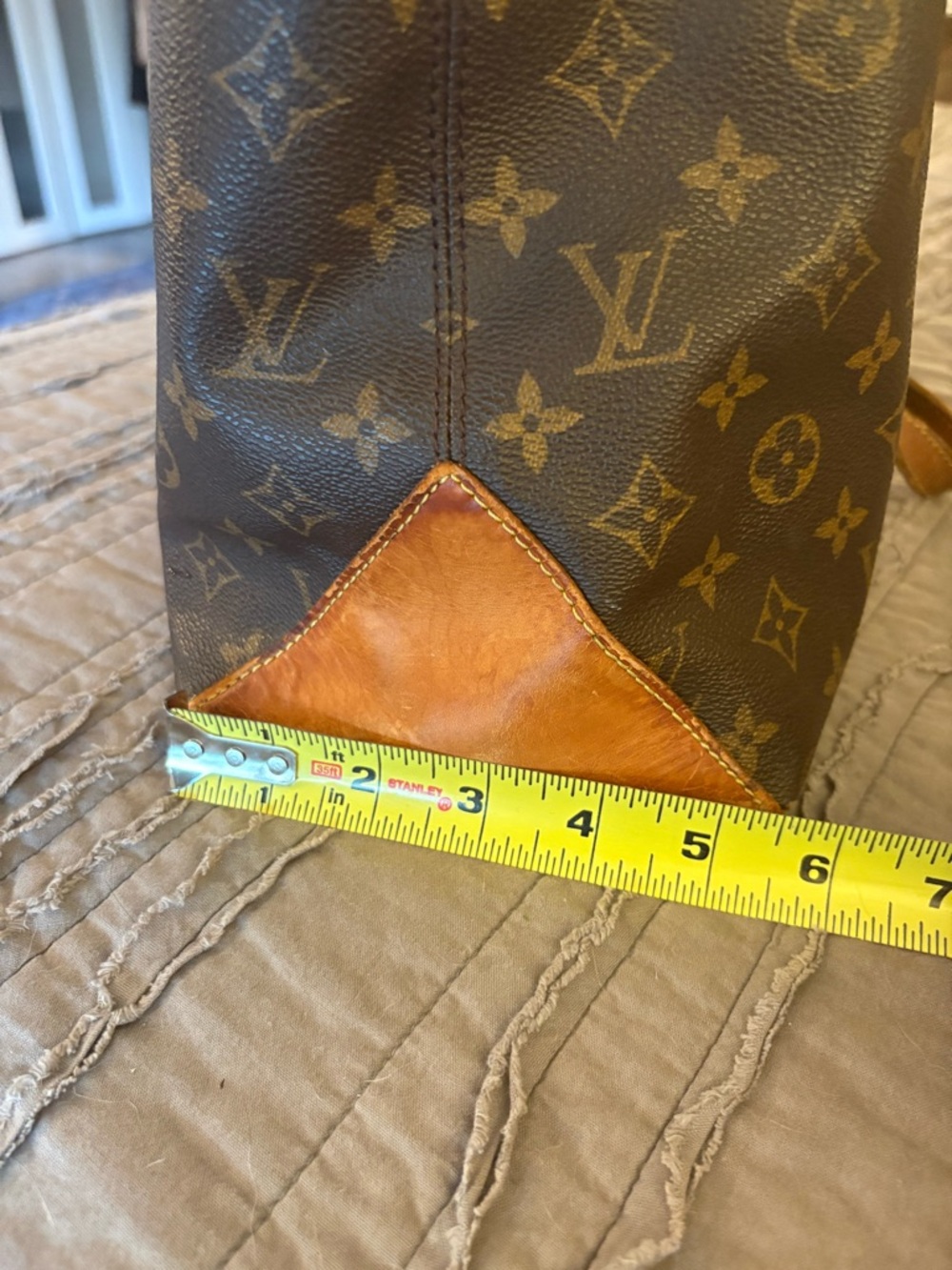 Louis Vuitton Monogram Canvas Tote with Cognac Straps - Picture 15 of 16